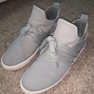 Steve Madden Grey sneakers